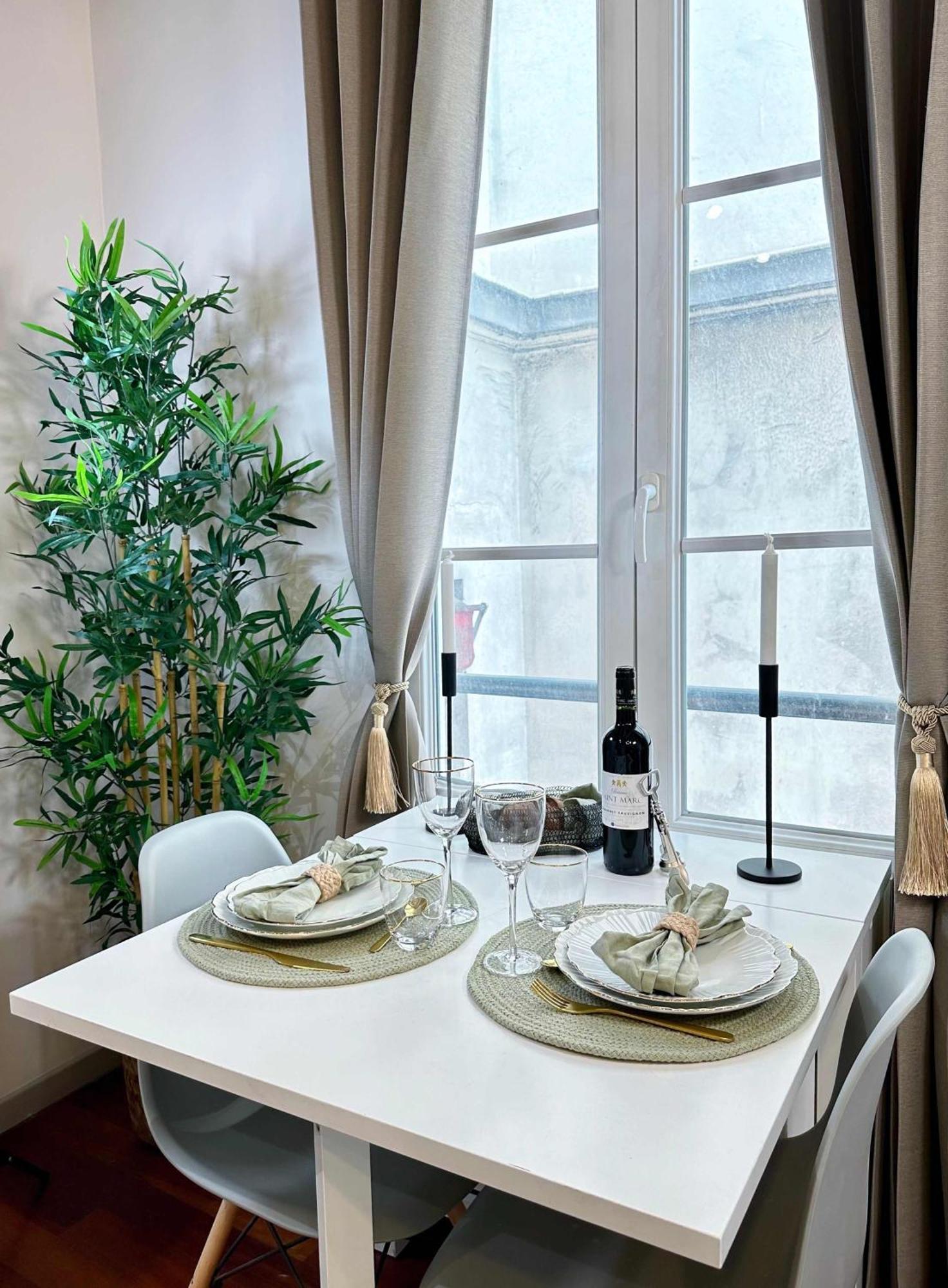 Eiffel Tower Gem Stylish & Unique Appartement