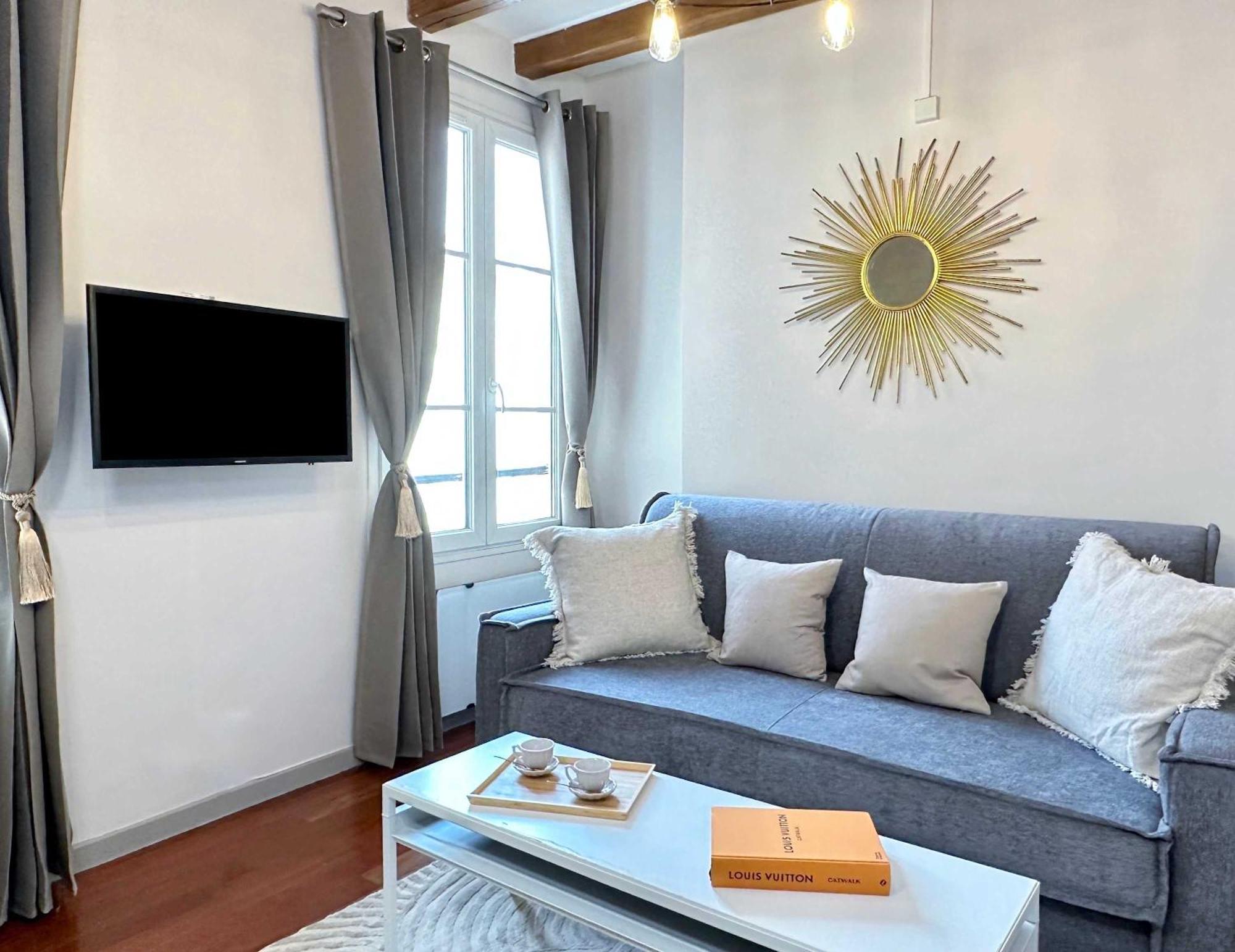 Appartement Eiffel Tower Gem Stylish & Unique